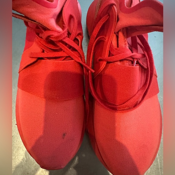 Red Adidas Tubular Gym Shoes - Picture 3 of 6